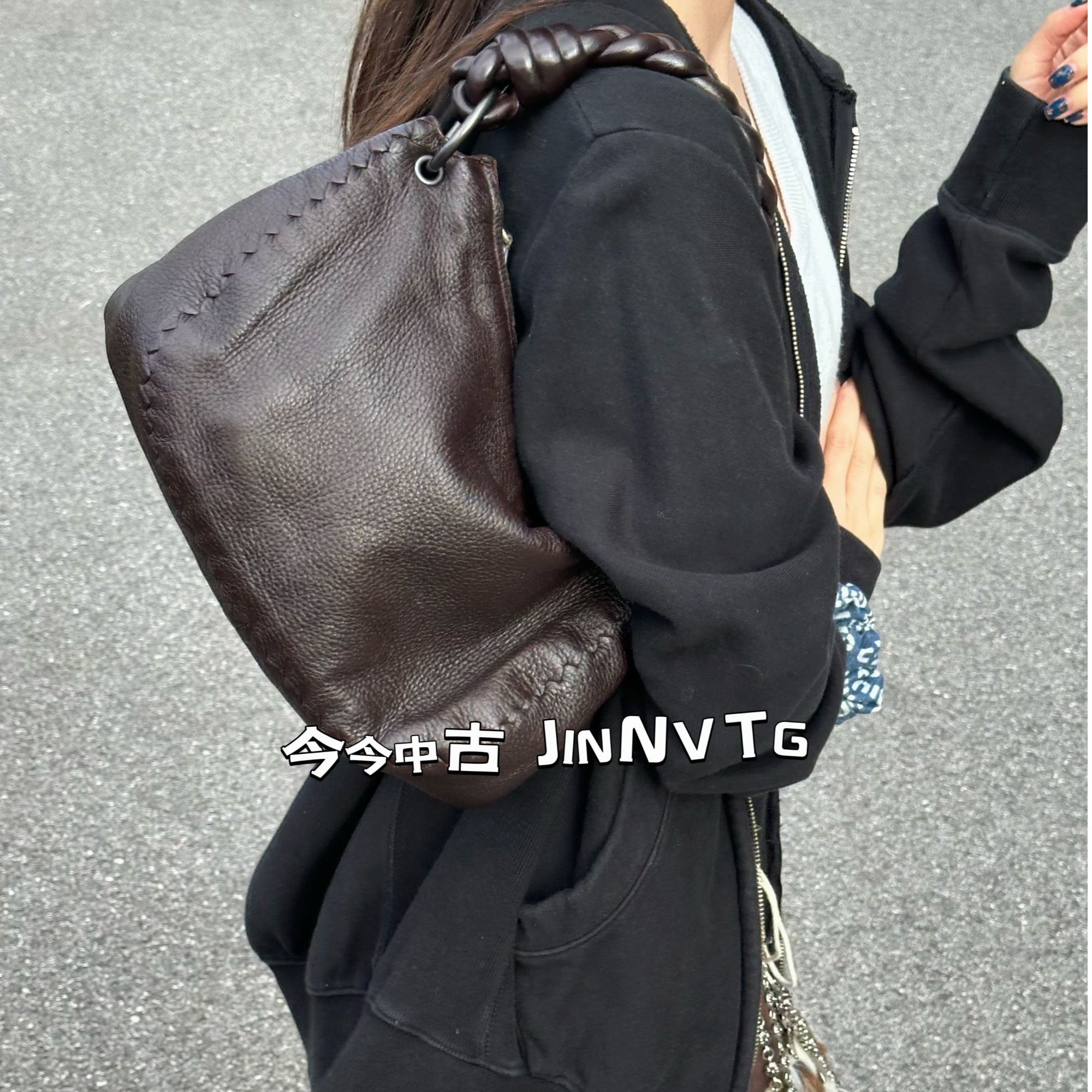 95新 BOTTEGA VENETA/葆蝶家 编织元宝棕色腋下单肩包