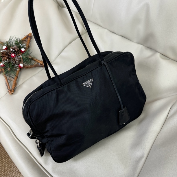 95新 Prada/普拉达 降落伞盒子plume单肩包