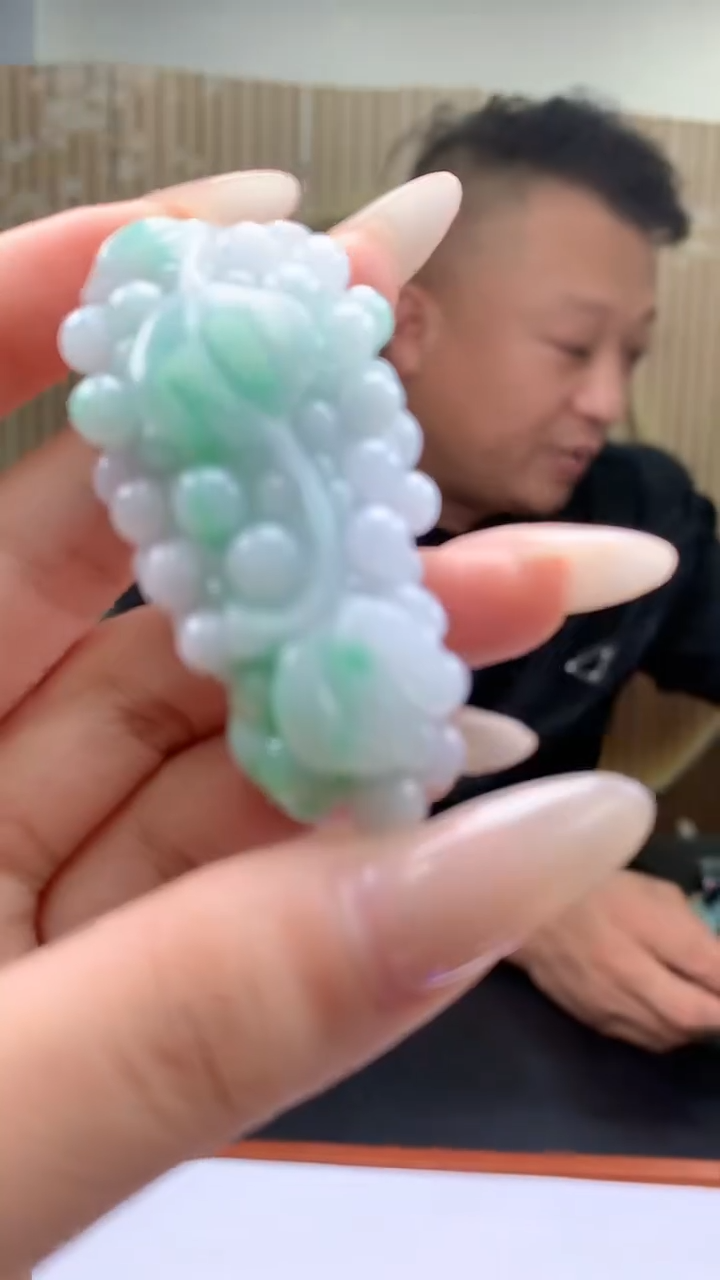 【闪购商品】定制翡翠未镶嵌4969xd-毛货挂件葡萄68