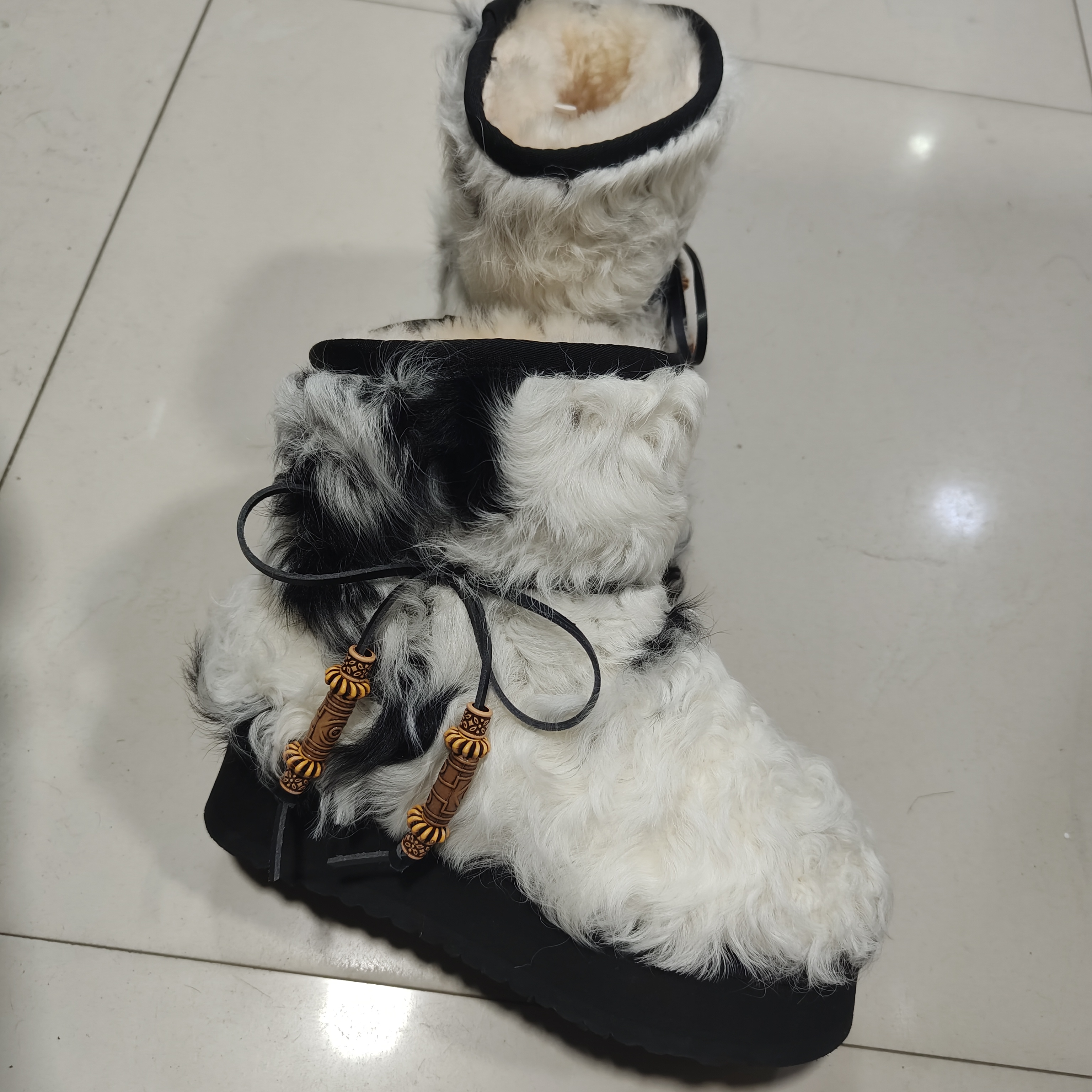 女款成人款黑白花羊羔毛雪地靴内里羊皮毛一体加厚时尚可爱 女士