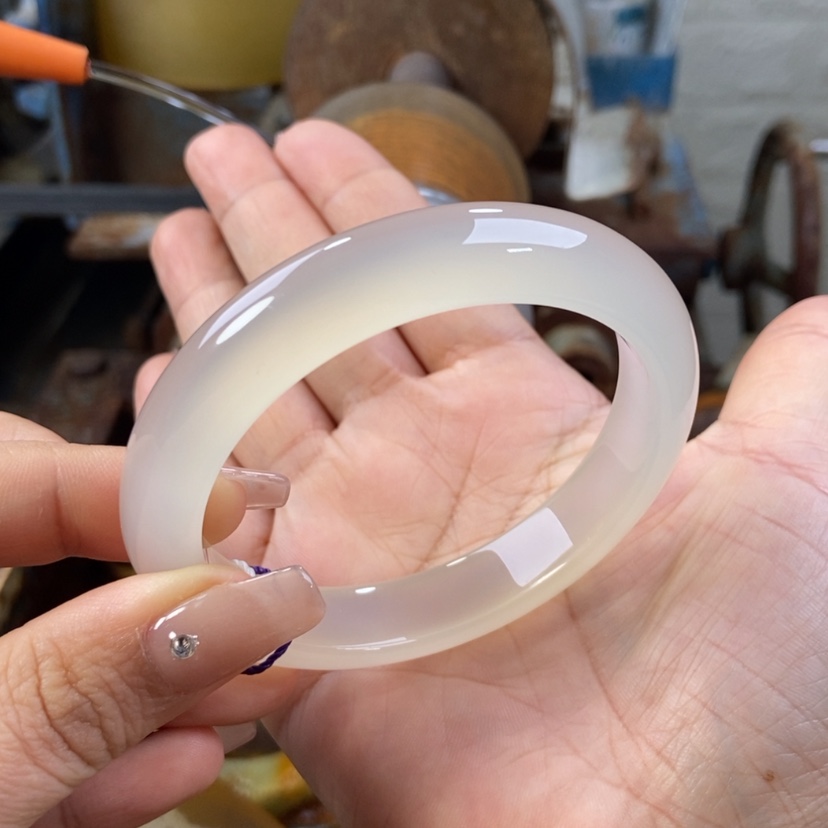 【闪购商品】玛瑙/玉髓手镯未镶嵌易*