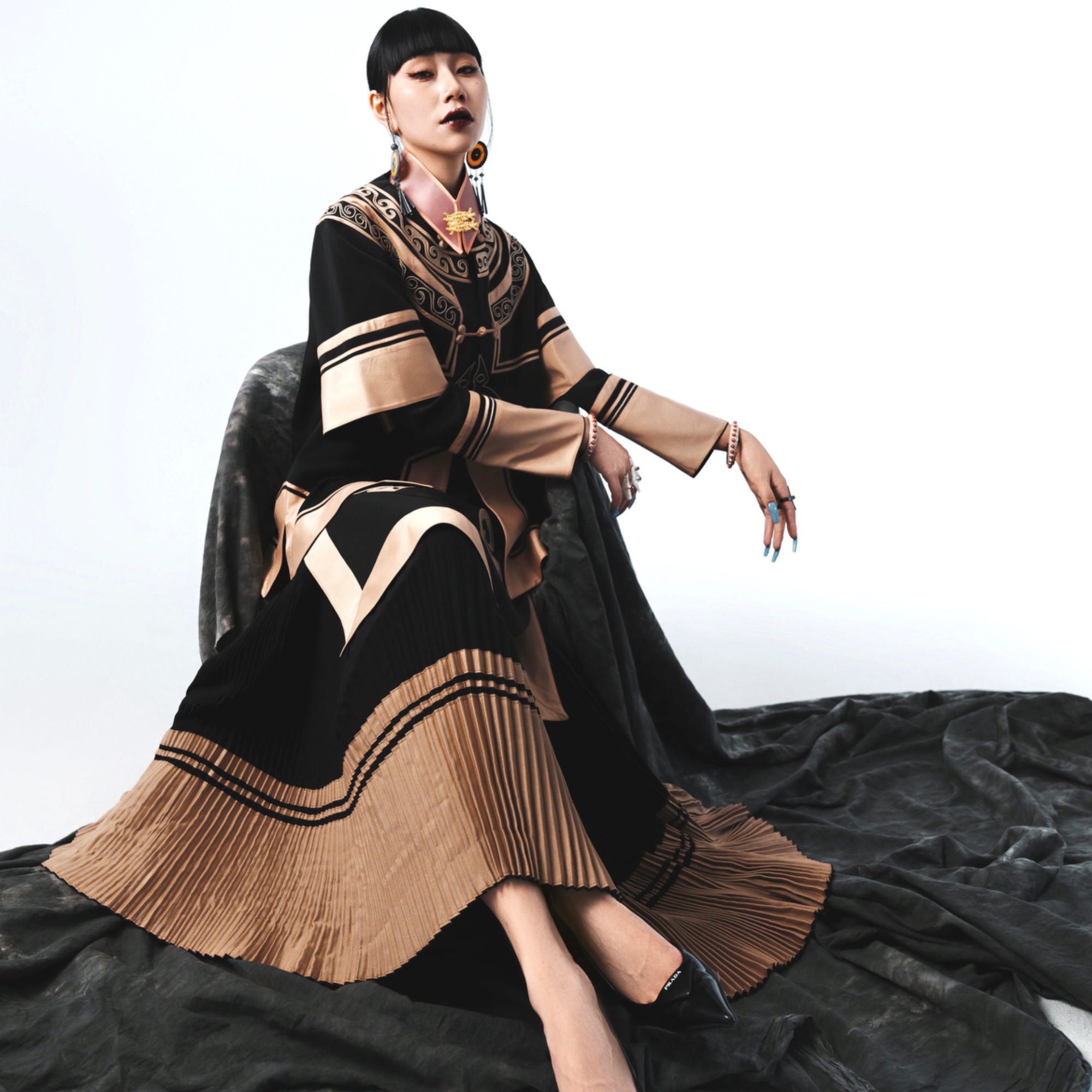 【洛地山褶】彝族美学设计款纯手工女装套装