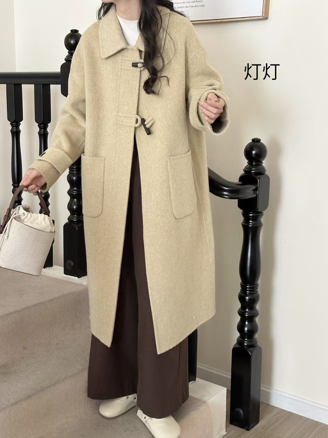 灯灯家：（代拍链接）2024暴款韩版宽松长款大衣