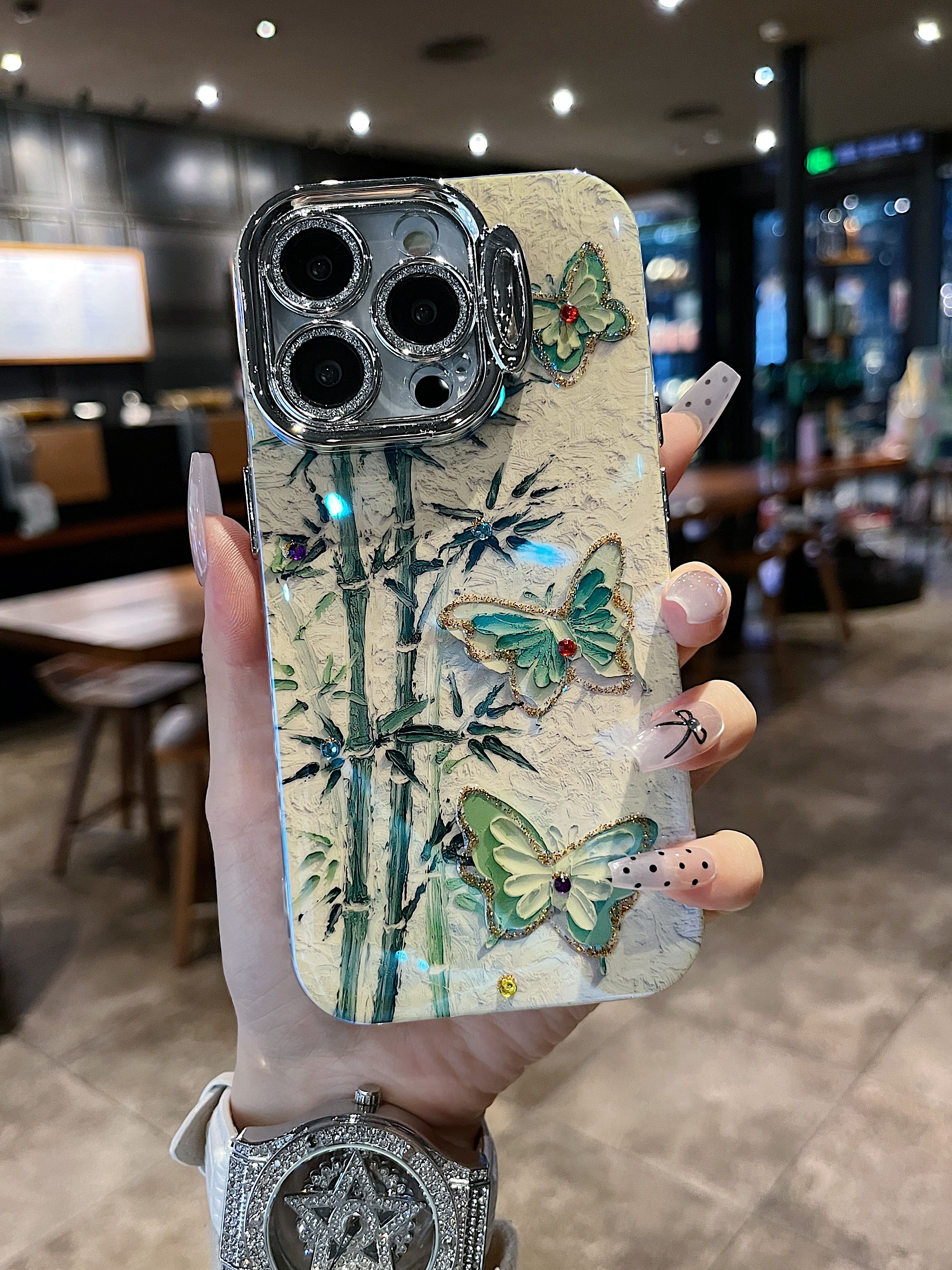 适用苹果系列iPhone15新款手机壳竹叶蝴蝶镜头隐形支架系列全包14