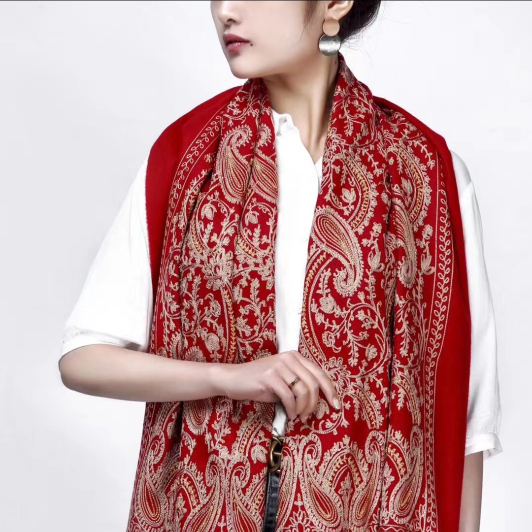 内蒙古厂家直销民族风图案70*2 米加厚保暖围巾披肩