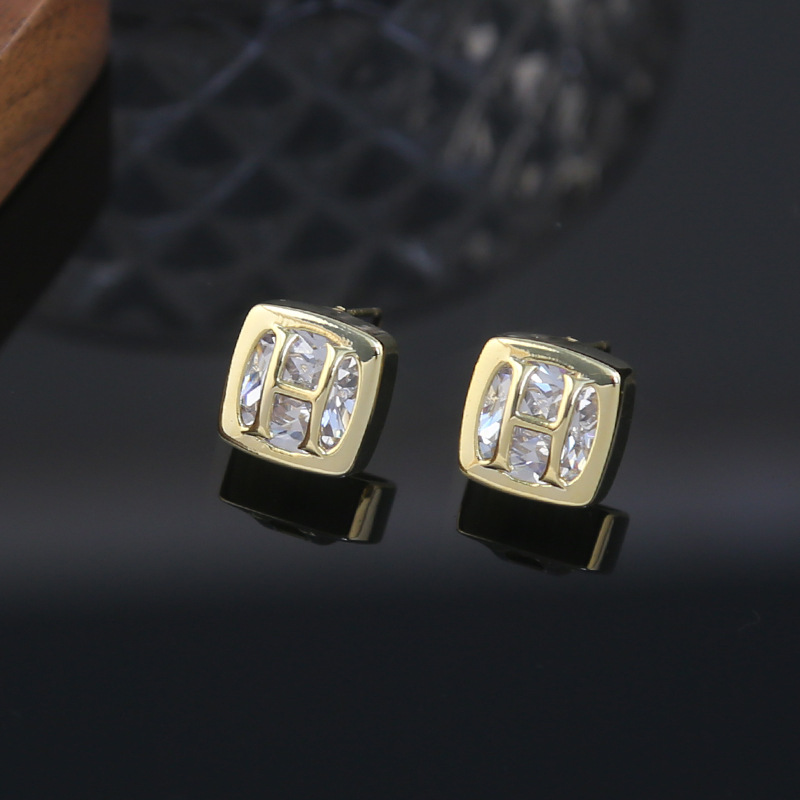 925银玻璃耳饰新款英文H锆石方块耳钉大牌高级感轻奢耳饰百搭气质