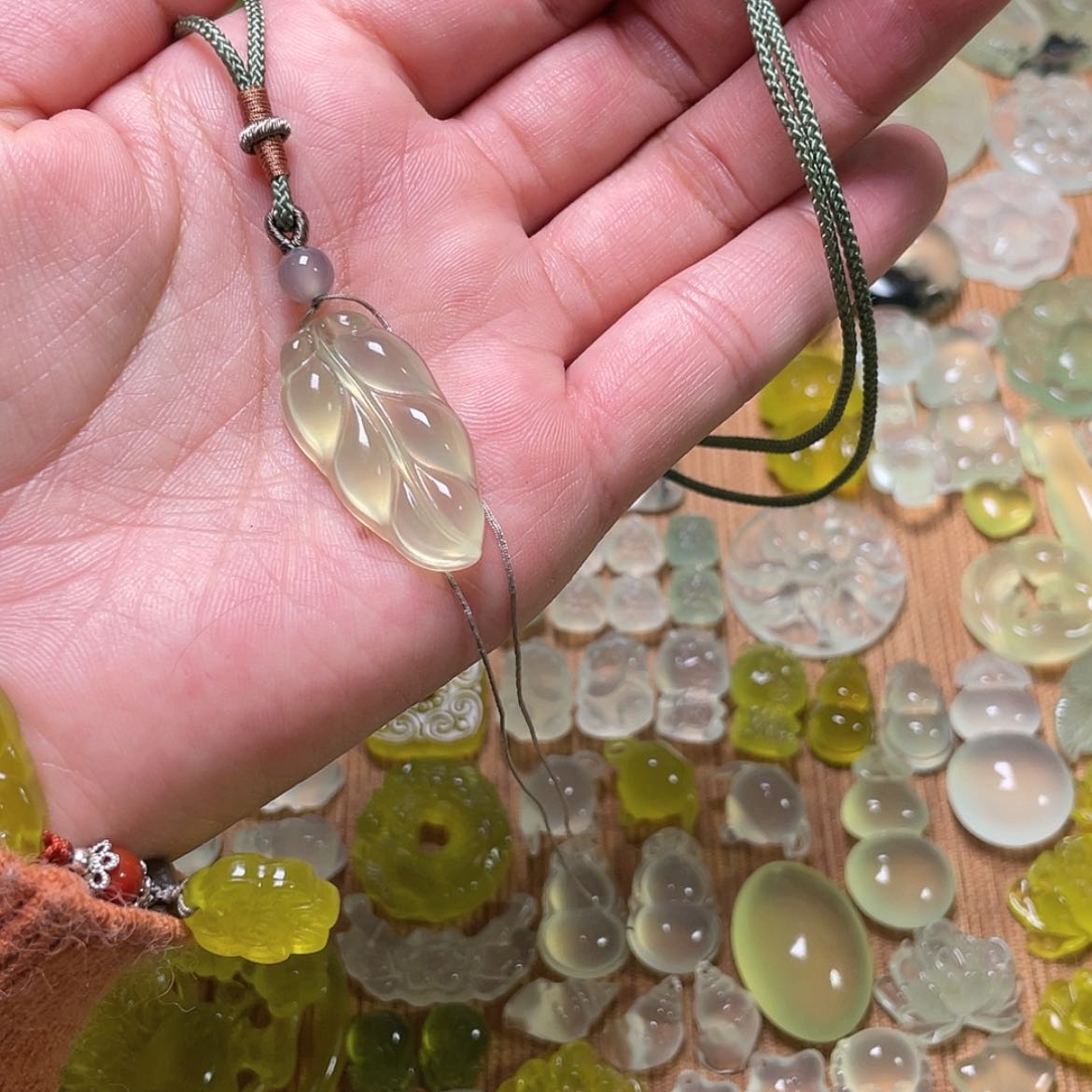 【闪购商品】蛇纹石玉吊坠未镶嵌晒***猫