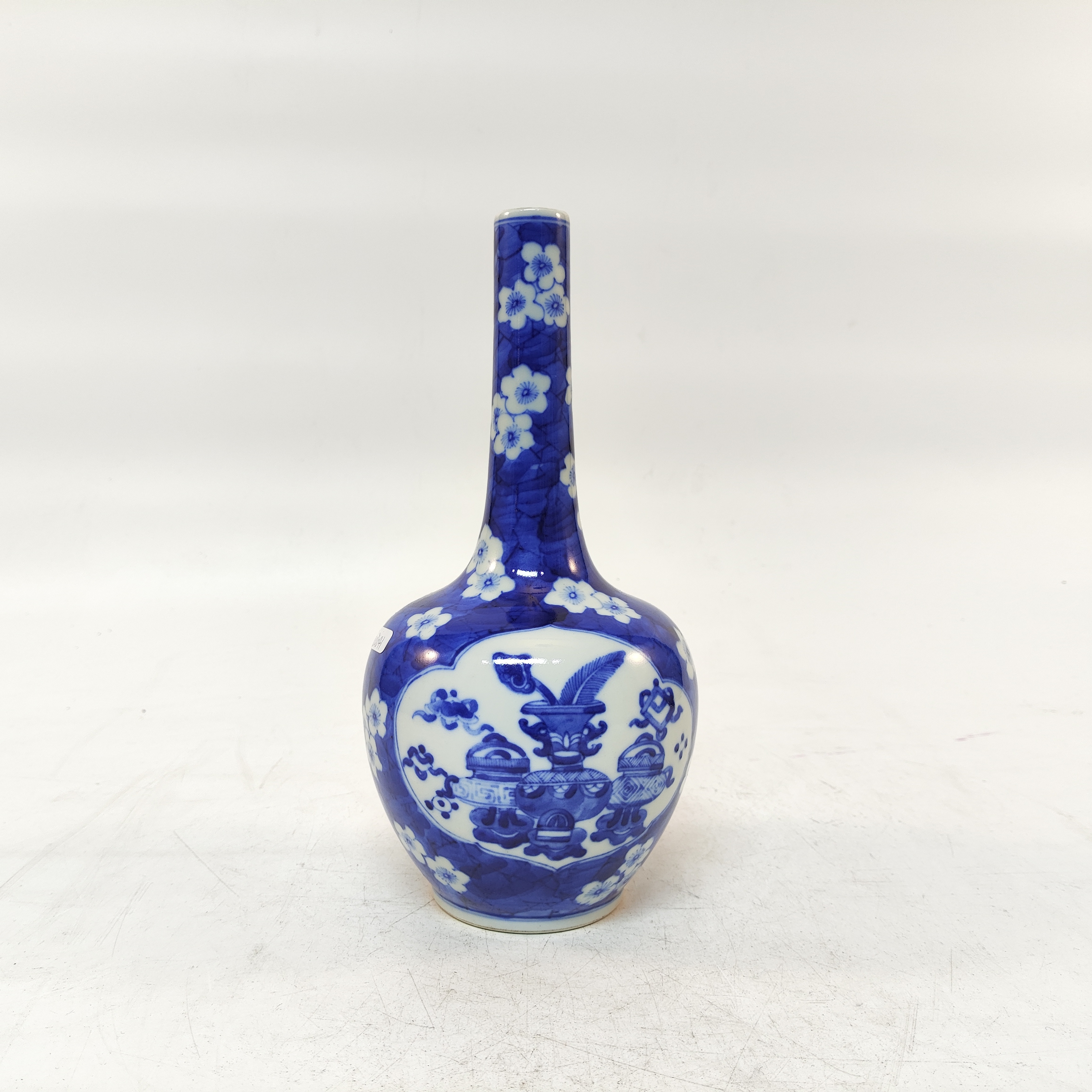 (AC7)AA0901070清晚期青花冰梅纹开窗博古纹瓶 青花瓷/古收藏