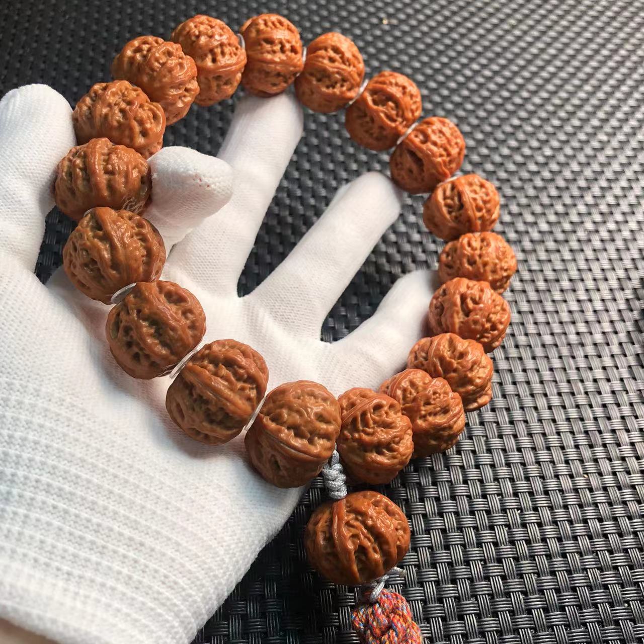 飞碟磨盘麒麟纹京八棱文玩核桃手持23左右