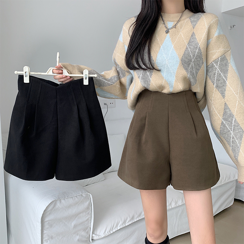 毛呢短裤阔腿裤靴女秋冬季2023新款显瘦a字加厚咖色呢子外穿裤20