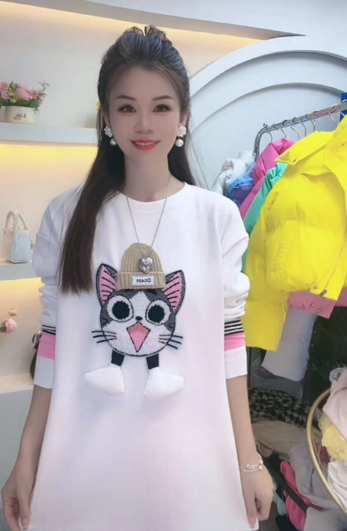 5050#（加绒加厚）时尚宽松卡通图案百搭上衣