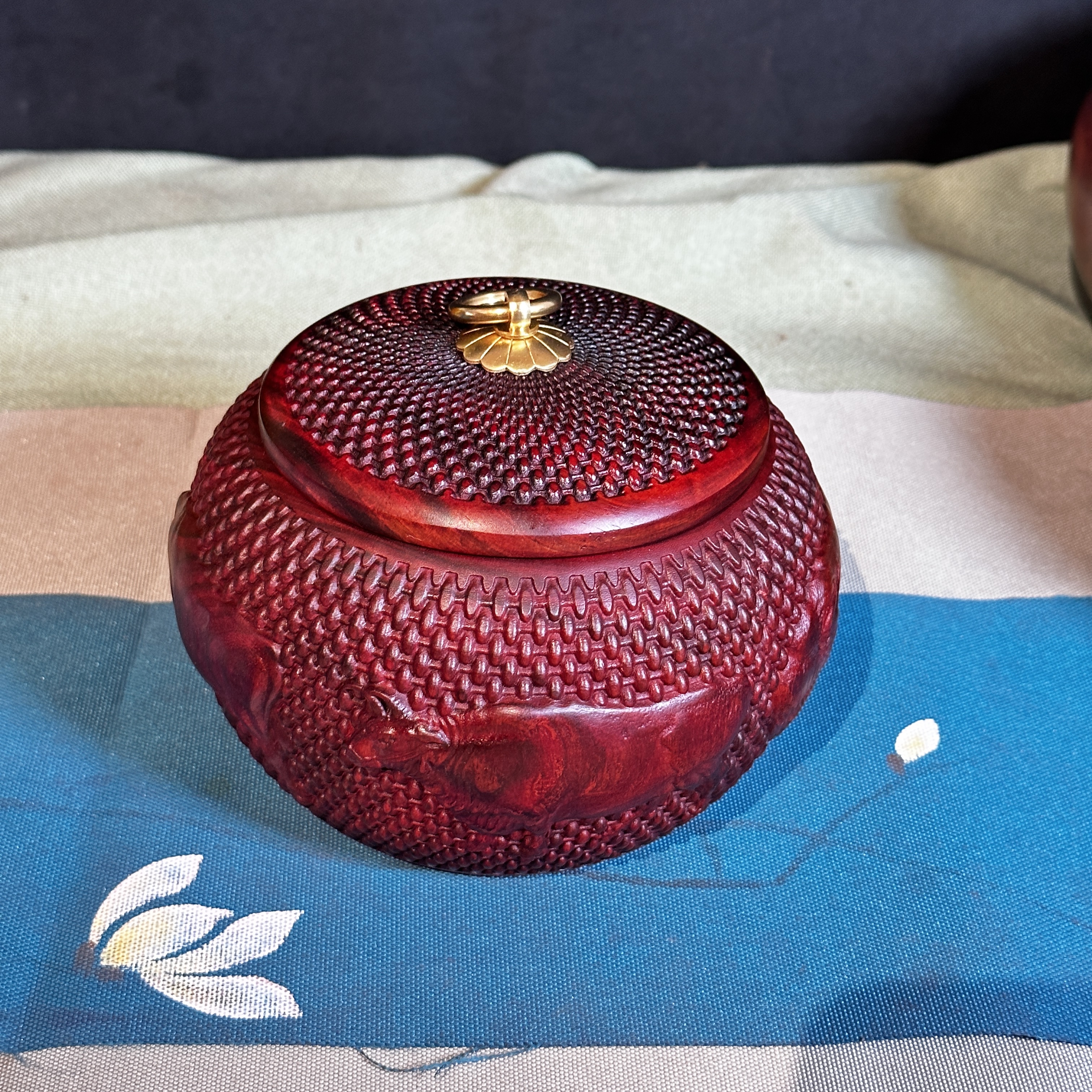 紫檀五牛款储茶罐围棋罐 