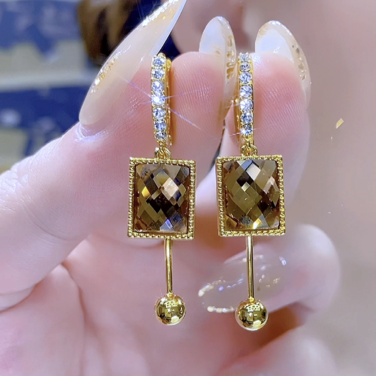 铜合金合成锆石耳饰 欧美方块精致百搭耳扣耳环