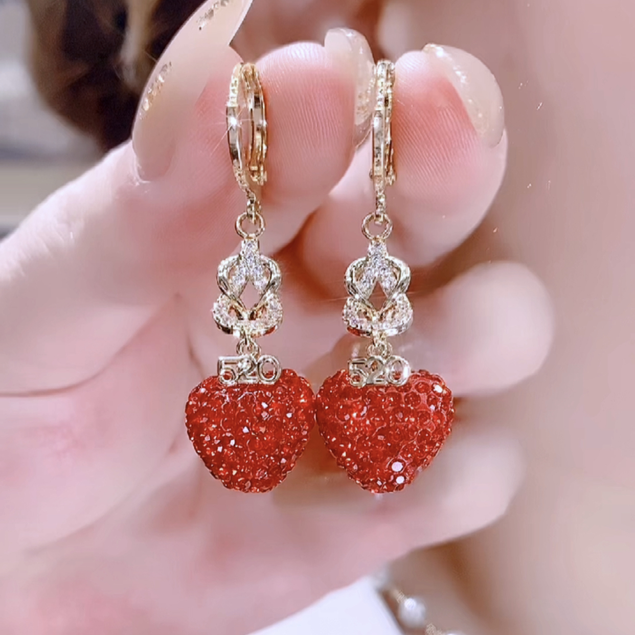 铜合金合成锆石耳饰 红色爱心时尚520百搭洋气耳环