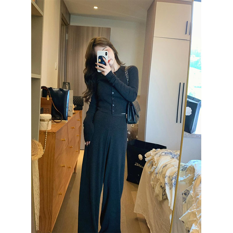 早秋新款简约时尚百搭纯色长袖针织开衫上衣高腰直筒休闲裤两件套