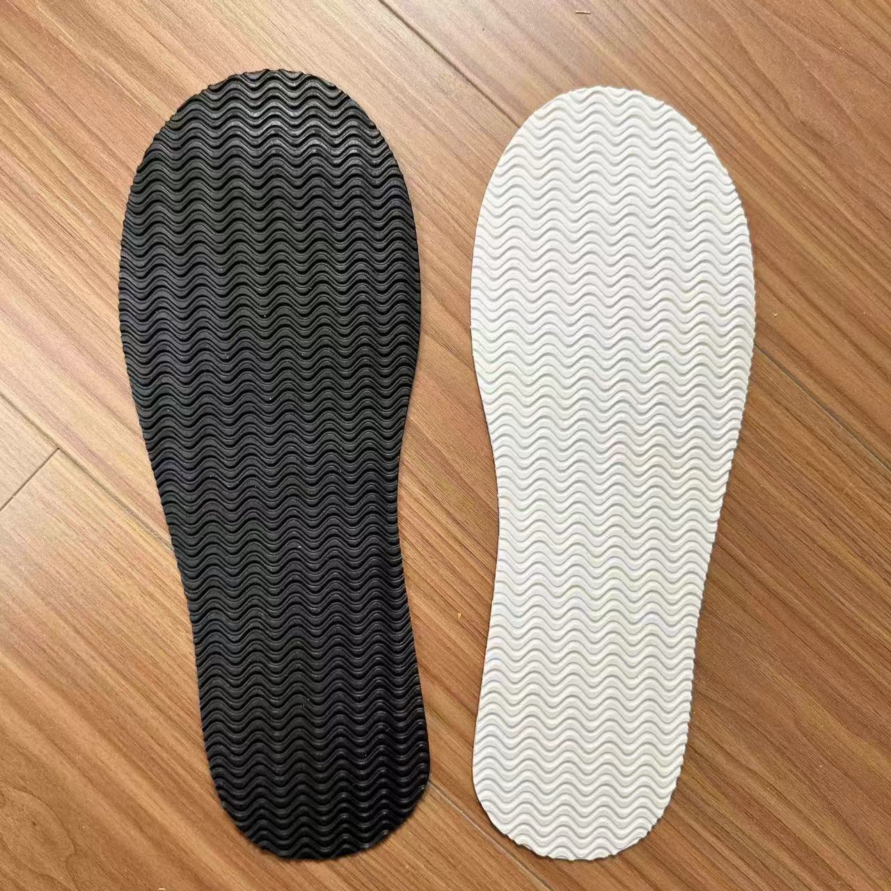  云之布鞋胶底慎重考虑加了影响舒适感尺码不合可以换码数不可退