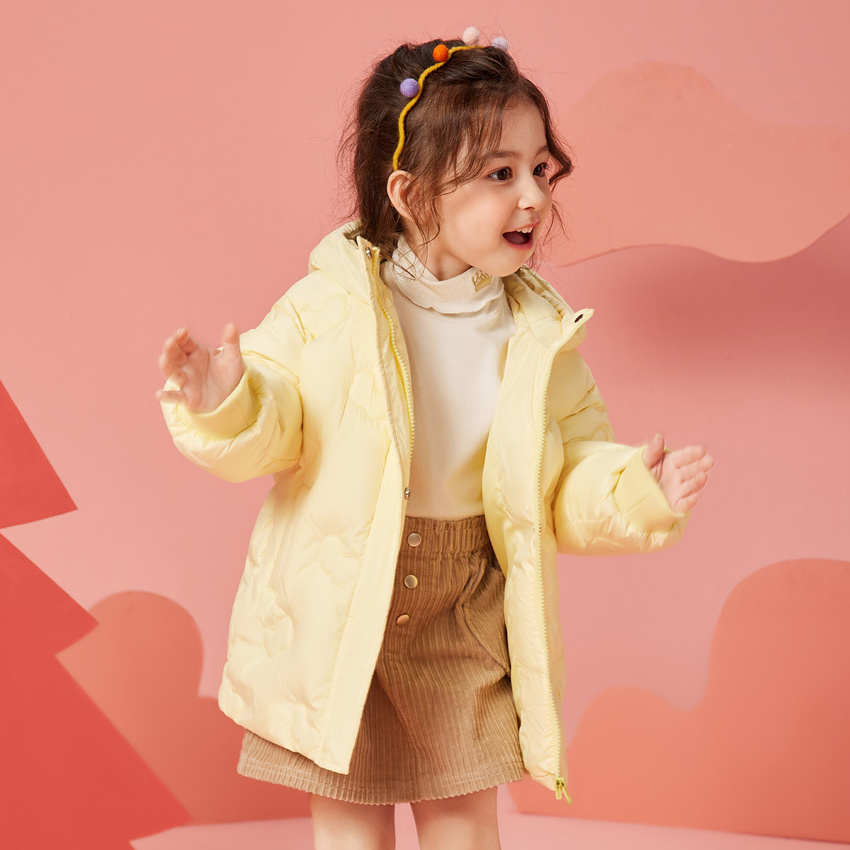 女童羽绒服2024秋冬小童保暖云朵刺绣连帽羽绒外套儿童洋气冬季