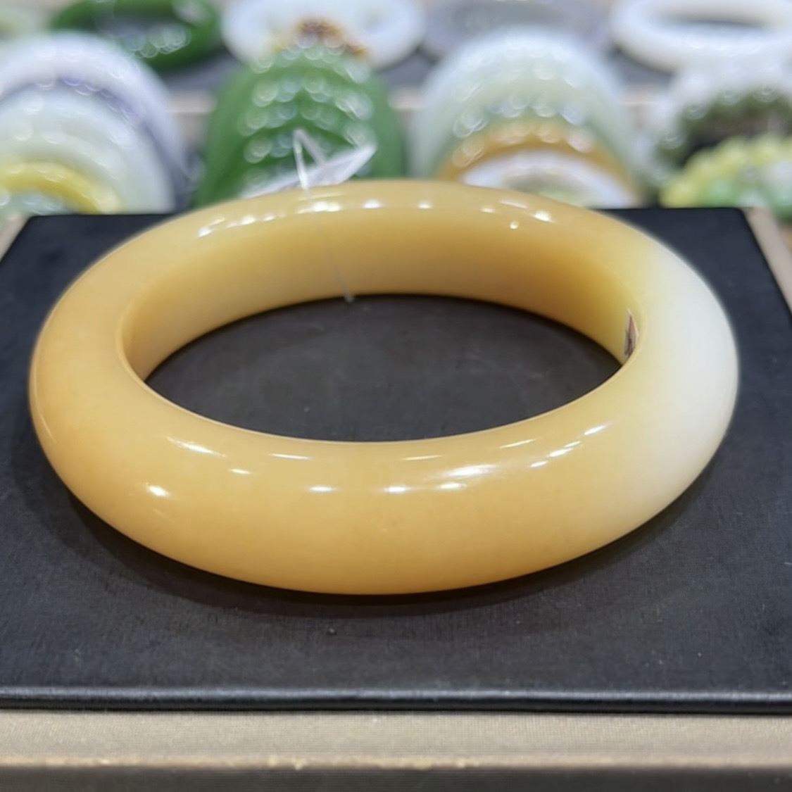 和田玉新疆且末糖白手镯57-58圈口