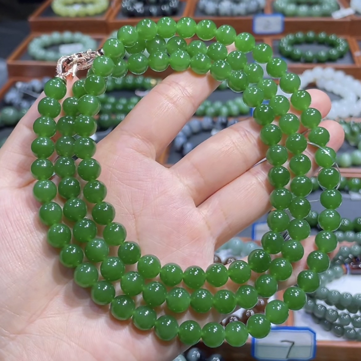 收藏级！和田玉俄料碧玉艳阳绿多圈手串项链8mm