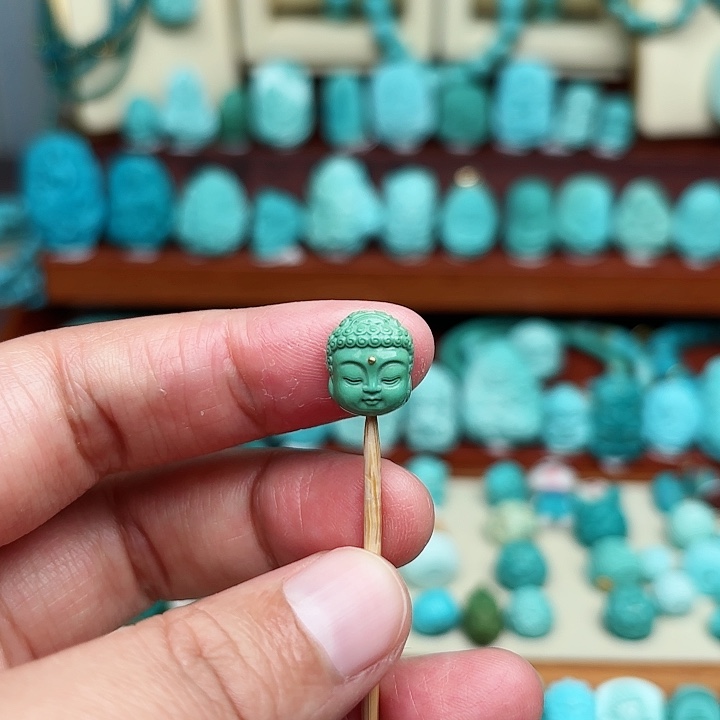 绿松石配饰未镶嵌