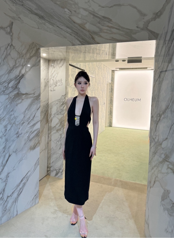 钻钻性感优雅流苏深V露背修身包臀礼服连衣裙女