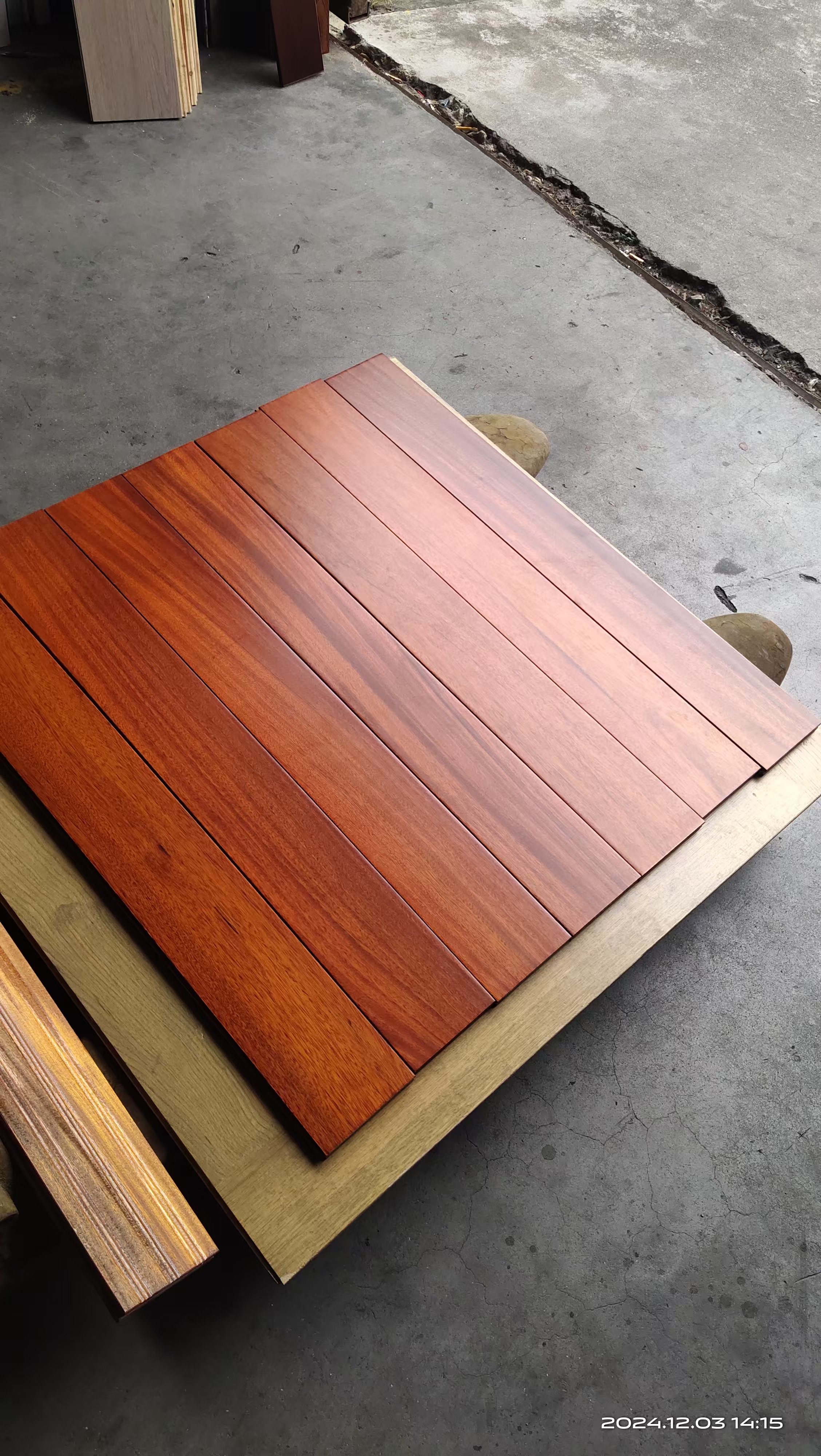 圆盘豆纯实木地板中国风家用级卧室环保耐磨打龙骨或者平铺