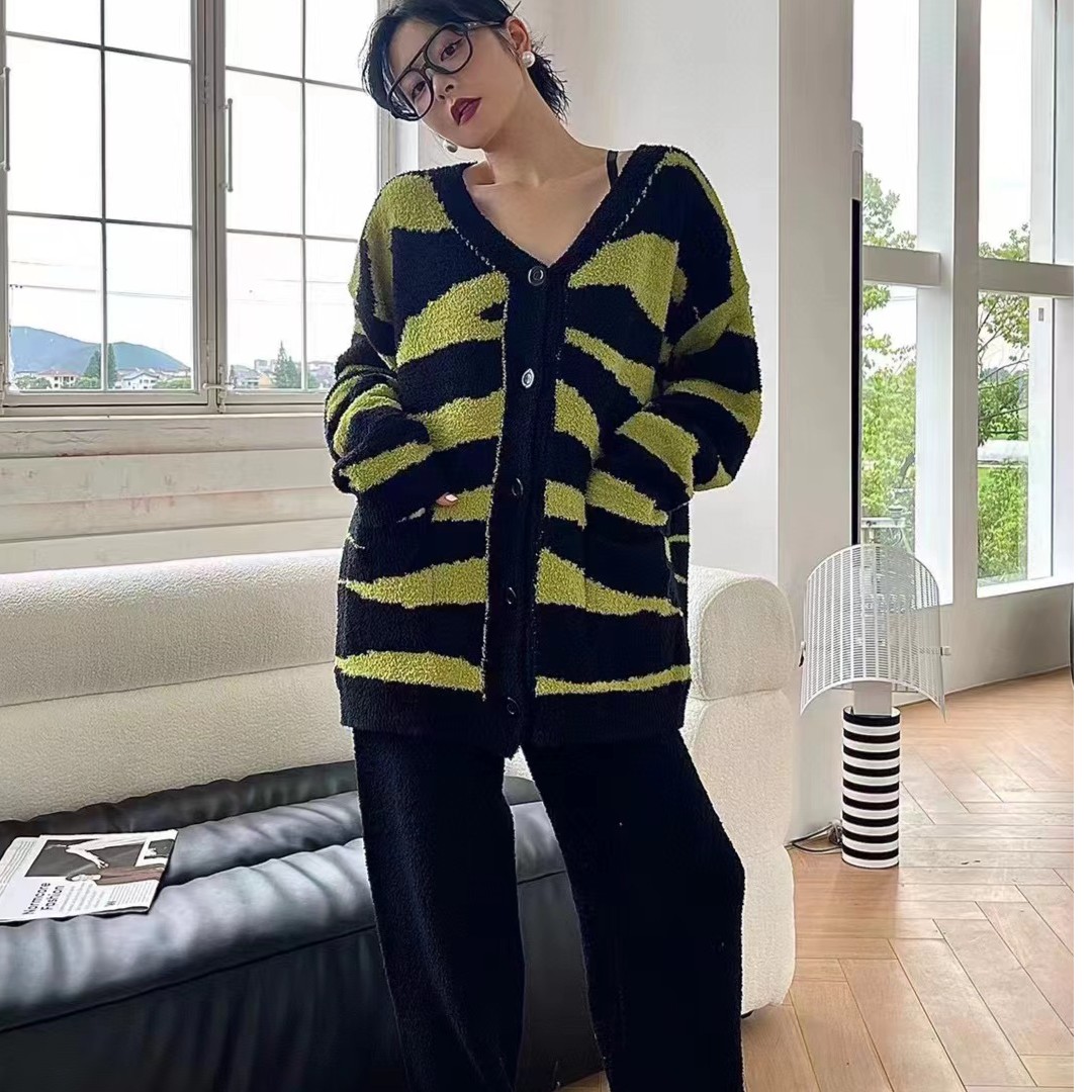 休闲条纹时尚秋冬撞色设计师款家居服小香风气质百搭黑色宽松黑白