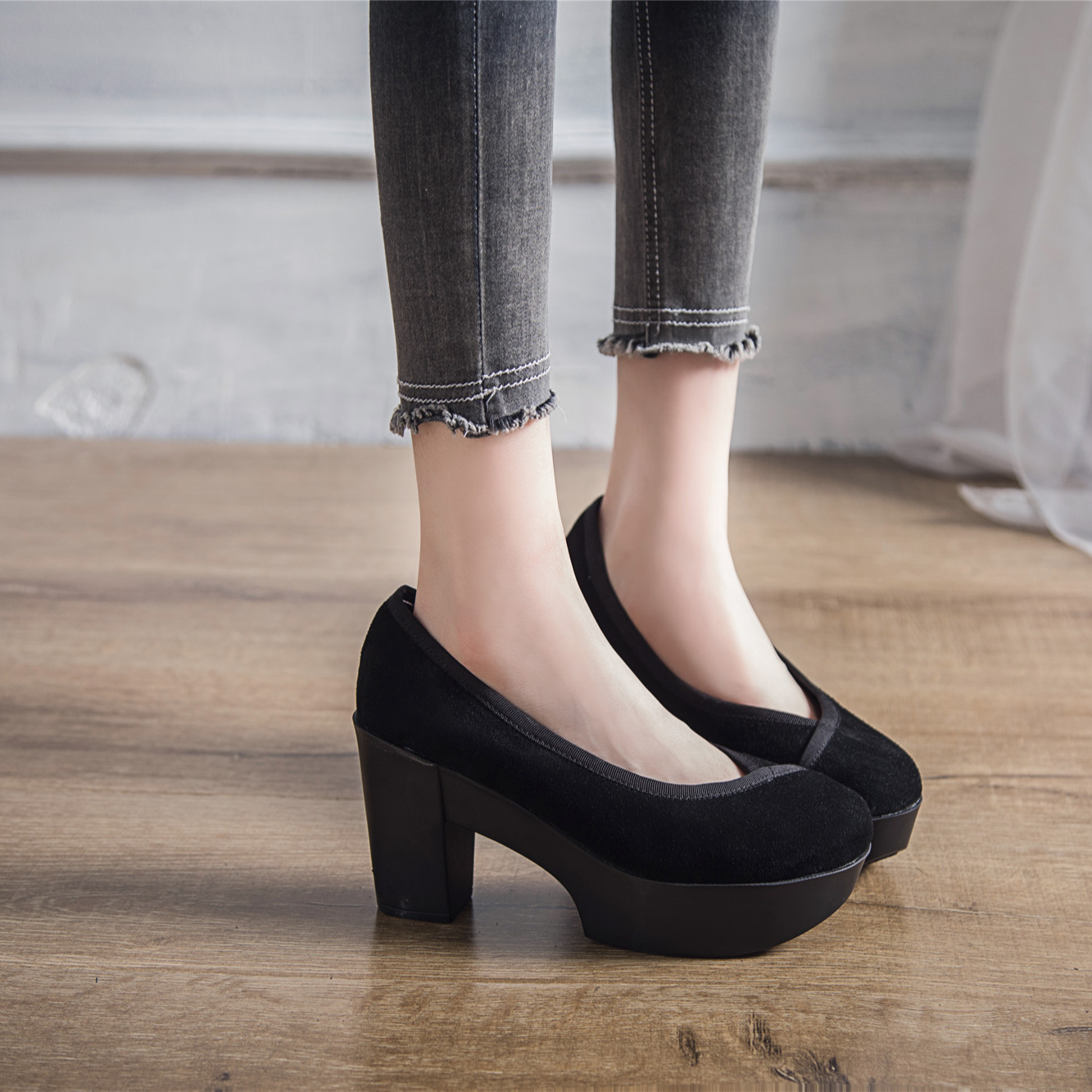 高跟鞋女2025春季新款浅口圆头真皮磨砂一脚蹬小个子厚底粗跟单鞋