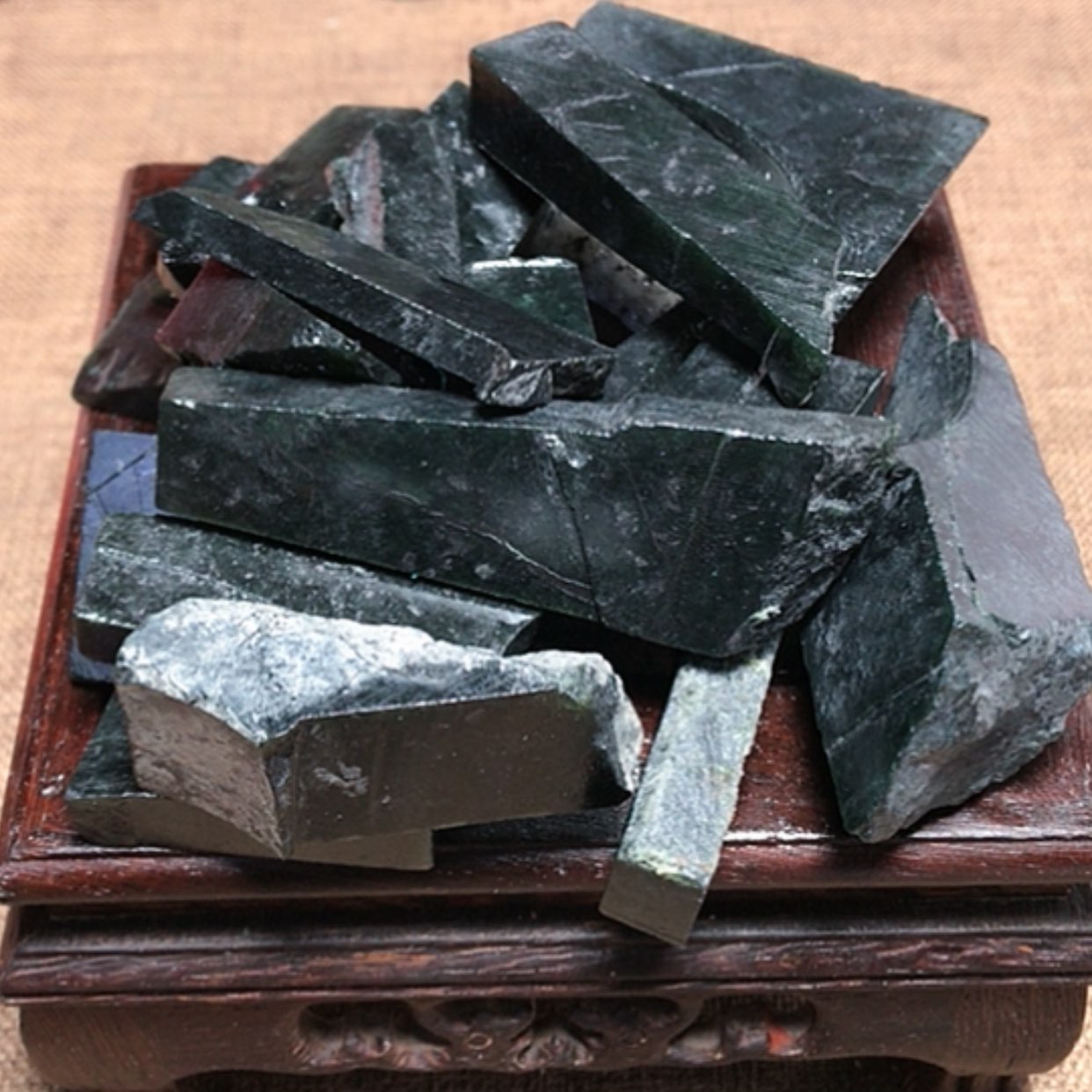 【闪购商品】和田玉切料边角未镶嵌