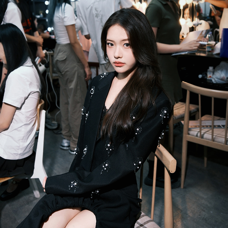 【朱朱同款】MAGGIE MA设计师款经典时尚翻领钻饰点缀百搭外套508C