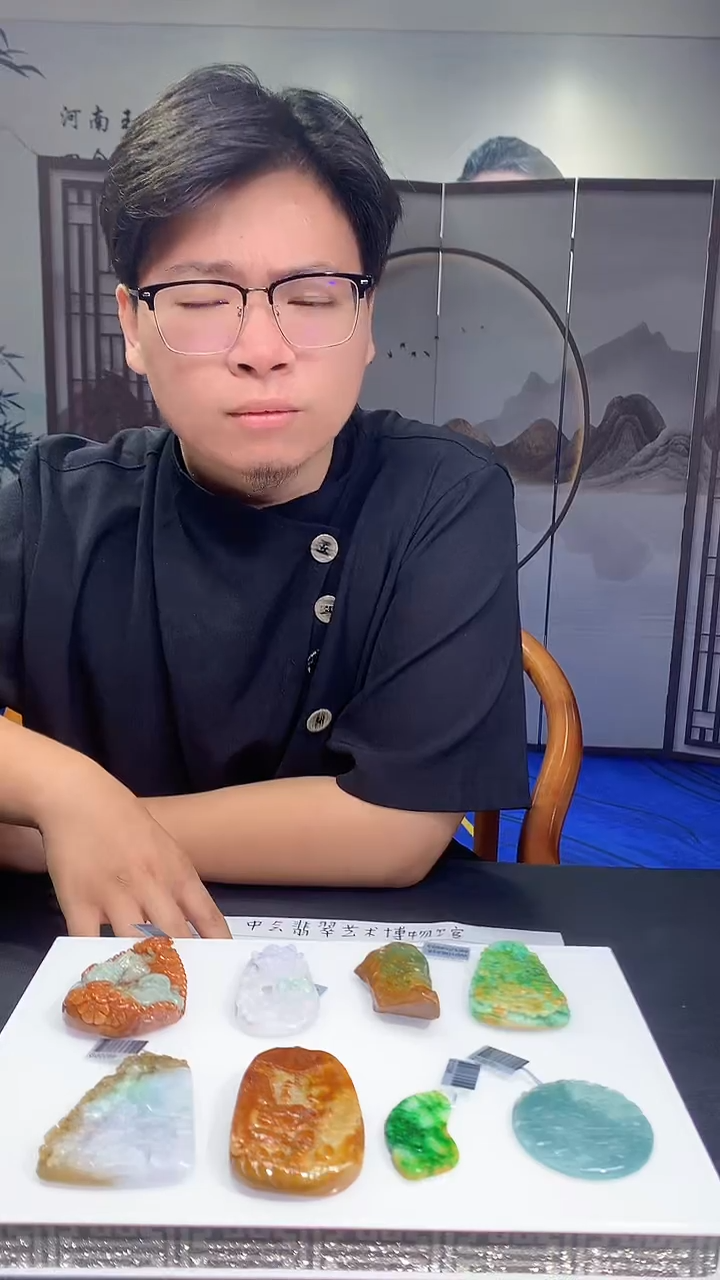 【闪购商品】定制翡翠未镶嵌1010mm-毛货挂件