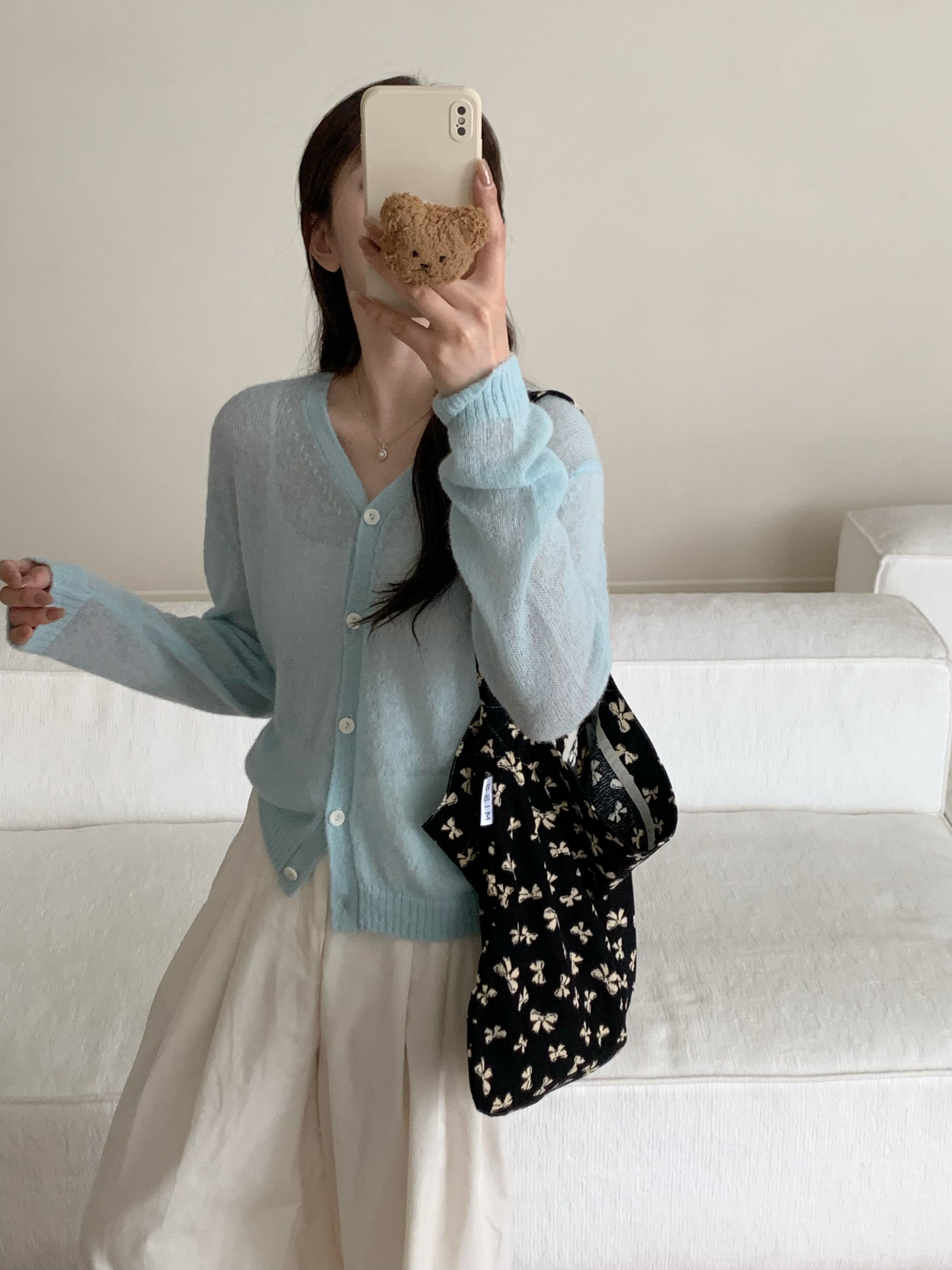 2025春新款阿尔巴卡羊驼+羊毛极简风V领针织开衫808893