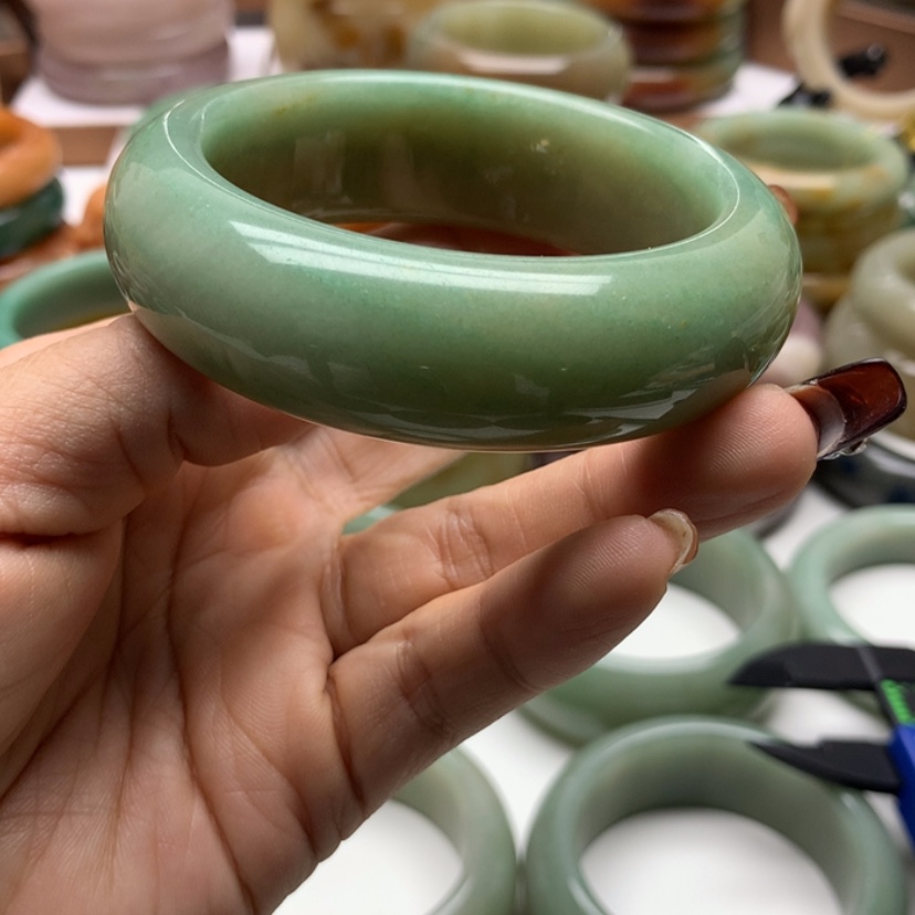 【闪购商品】石英质玉手镯合金原*清