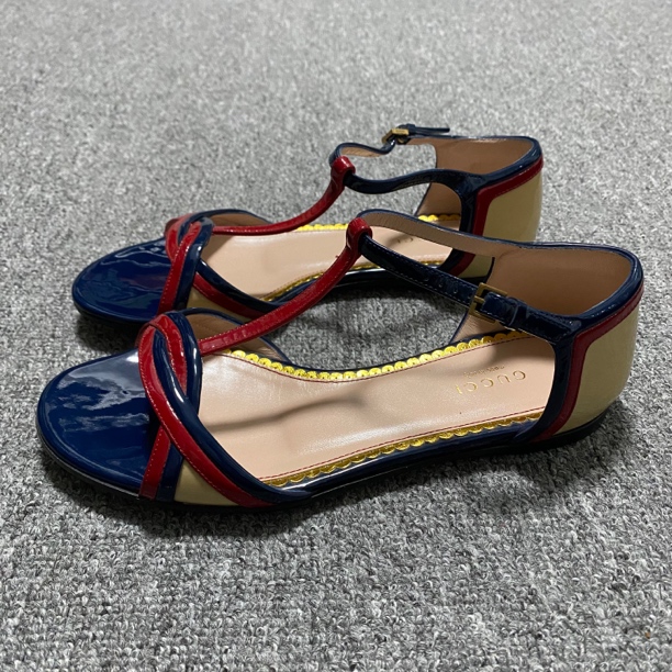 全新未使用 GUCCI/古驰 存放品/36码/蓝红撞色一字带凉鞋/BF00262