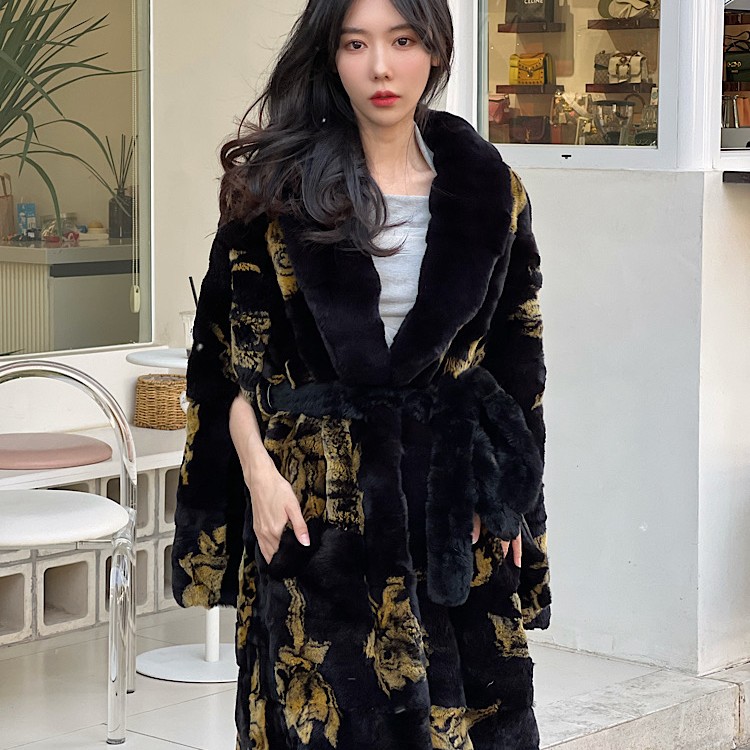 0413安哥拉獭兔毛日式开叉喇叭袖长款收腰大衣外套女装