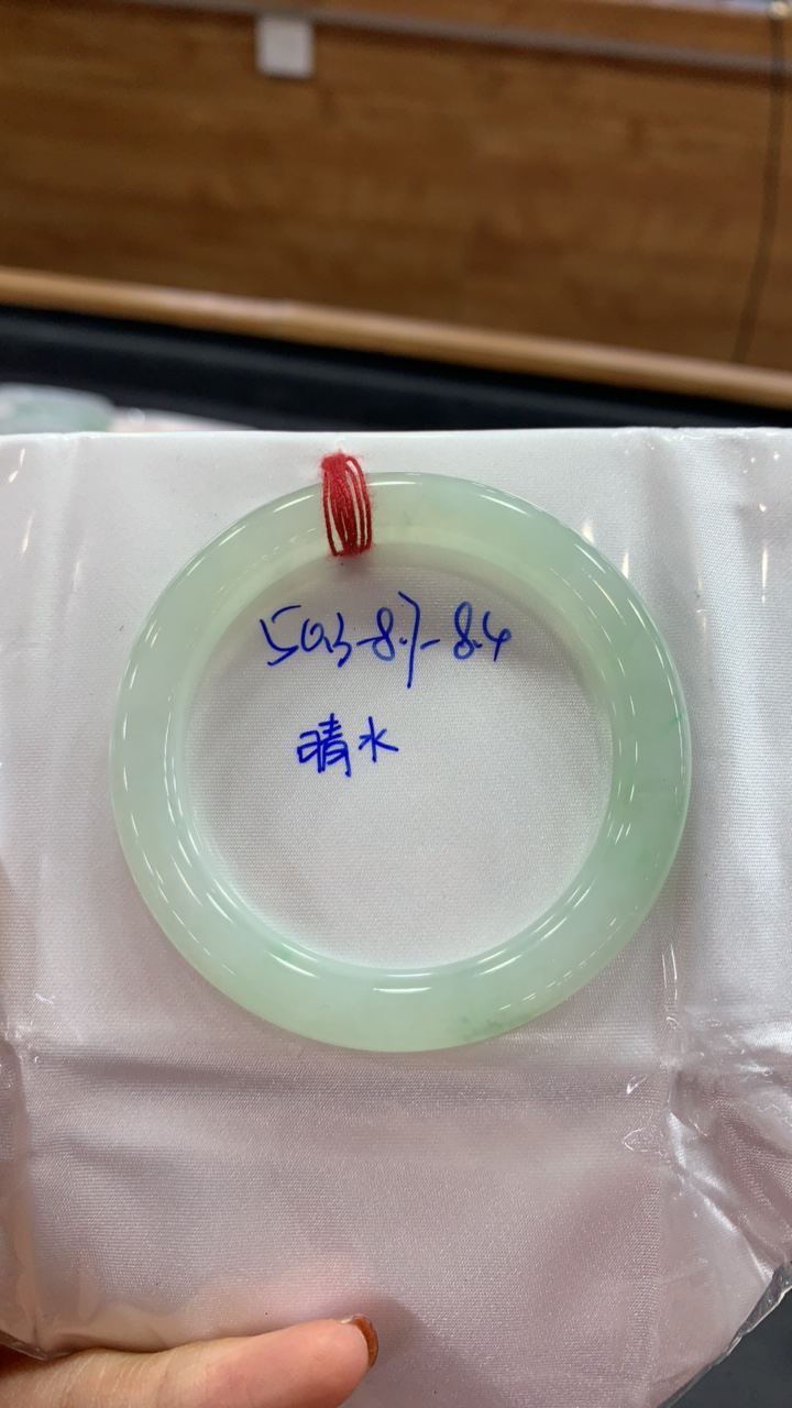 天然缅甸翡翠手镯