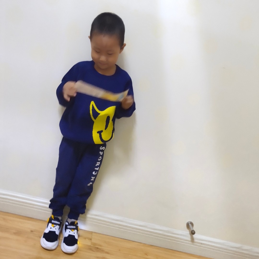 男童藏蓝色怪兽套头毛衣