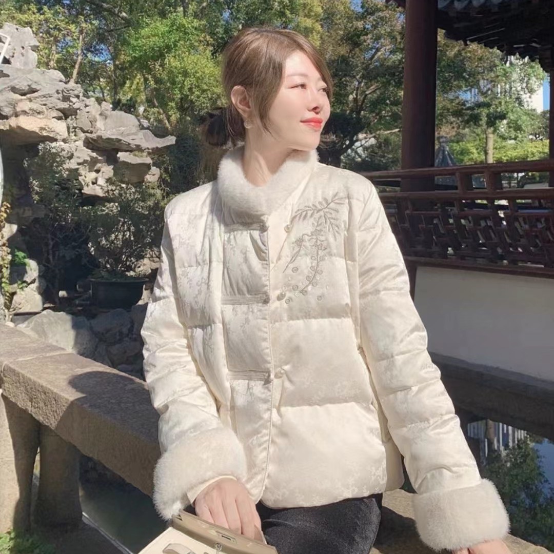 中式国风刺绣羽绒服女冬装欧洲站欧货2023新款水貂毛拼接加厚外套