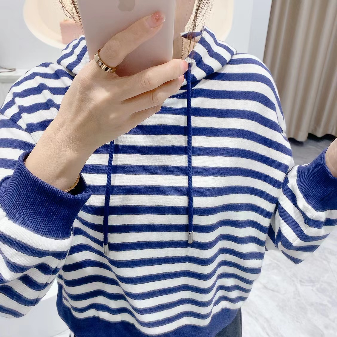 新款女士长袖针织衫