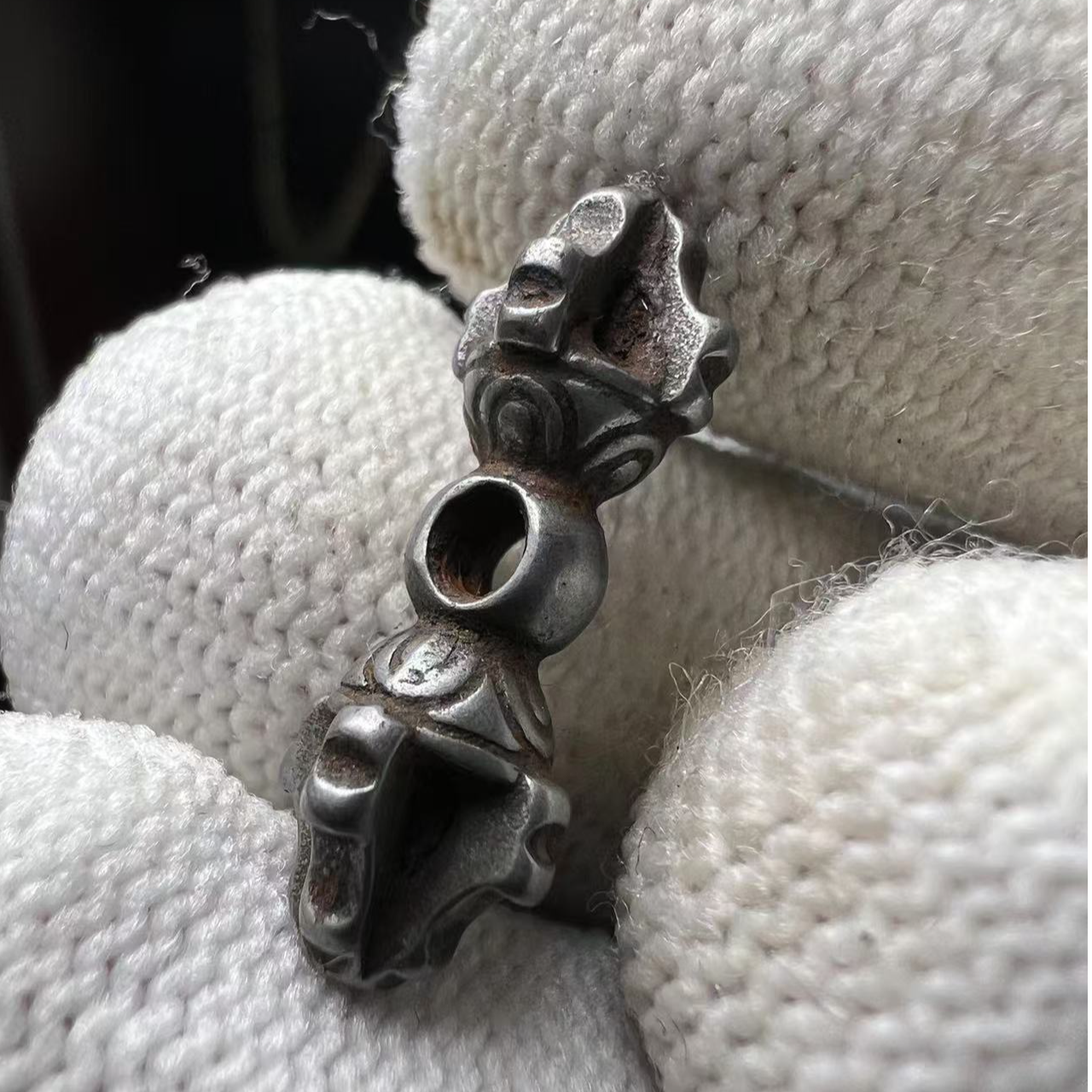 藏区小尺寸配饰  铁雕做工精细