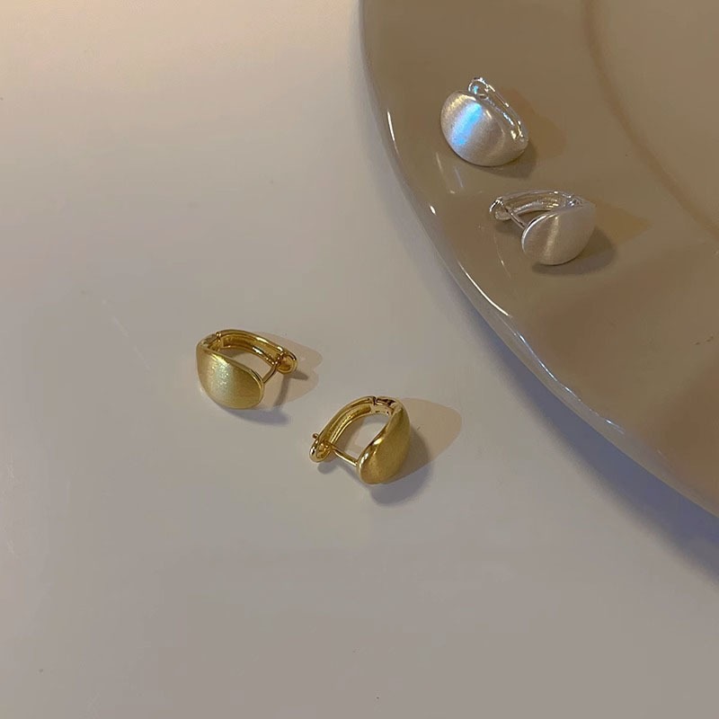 韩版复古逗号拉丝金属气质耳钉小众设计感新款秋冬高级感百搭耳环