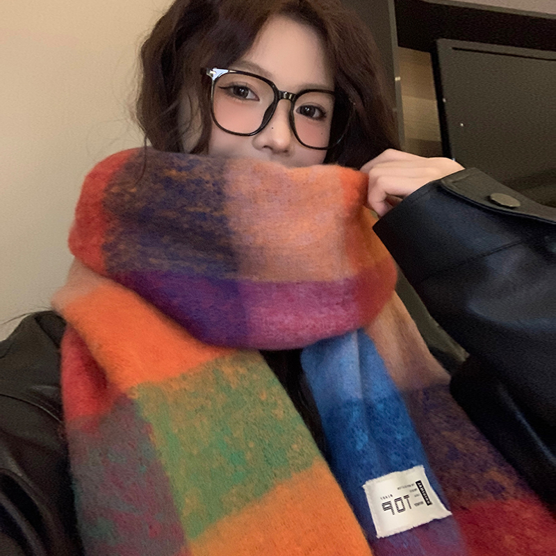 彩虹围巾女冬季2023新款仿羊绒ins格子百搭披肩两用加厚保暖围脖
