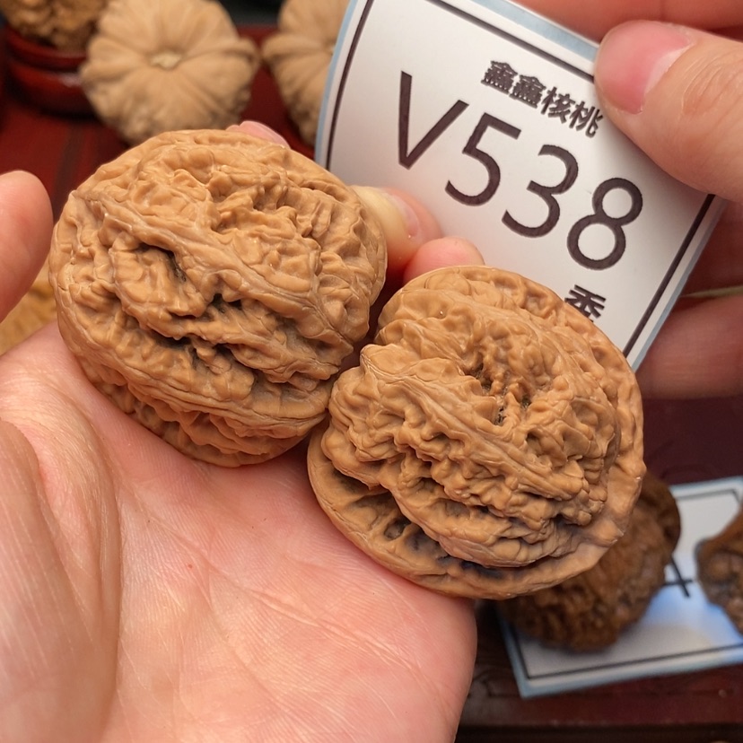 【闪购商品】文玩核桃把件大*正全品大粗筋42