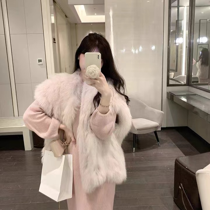 伊贞【富贵花】2024新款韩系甜美狐狸毛编织马甲