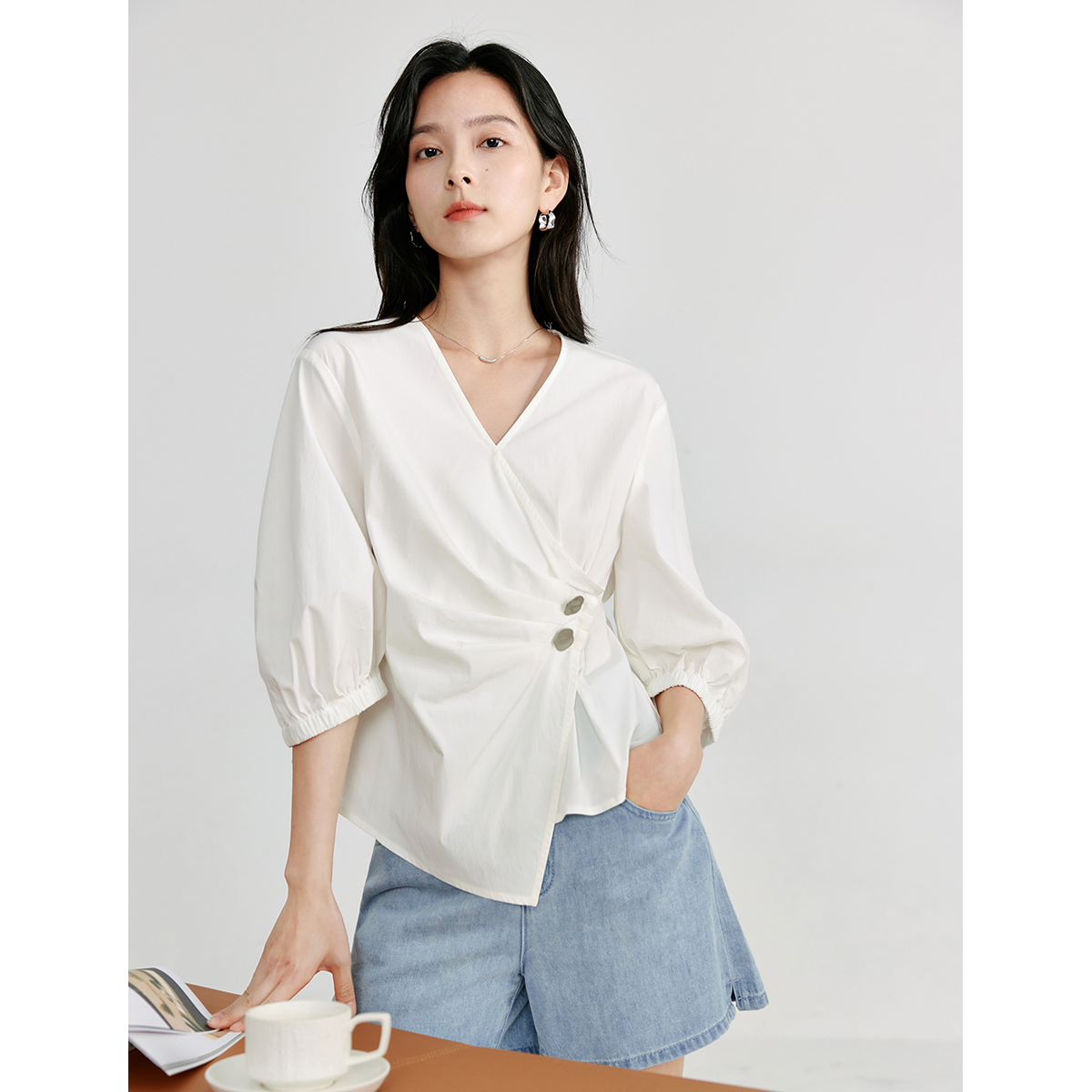 茵曼2024夏季新款女衬衫衬衣短袖气质休闲显瘦通勤白色修身时尚