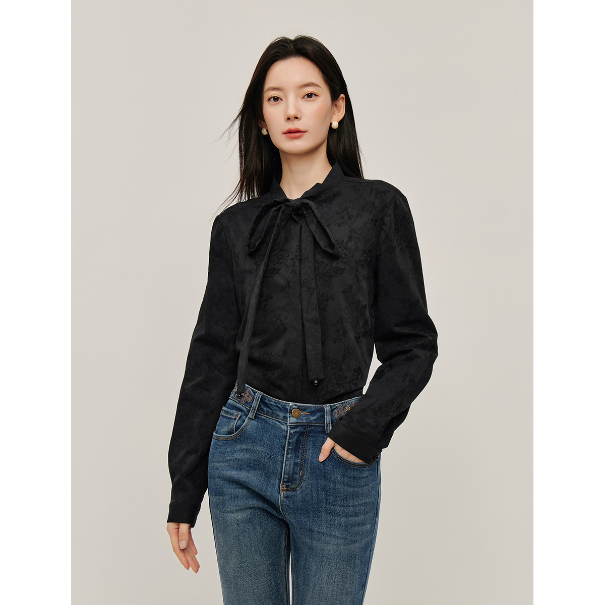 【商场同款】茵曼冬季女衬衫上衣长袖女装新款休闲圆领提花中式纯色