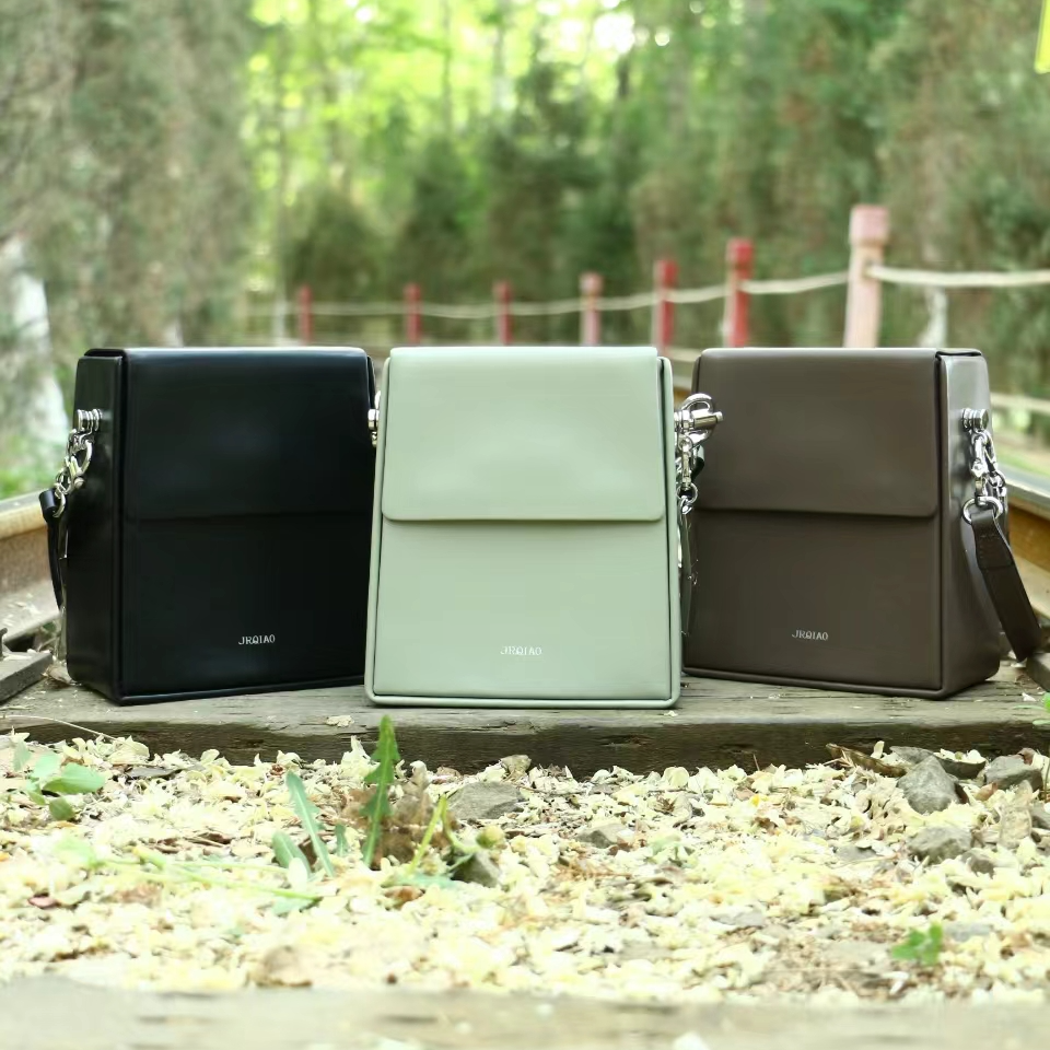 【舞马盒子包】时尚百搭休闲真皮女士简约潮流经典单肩斜挎包SR