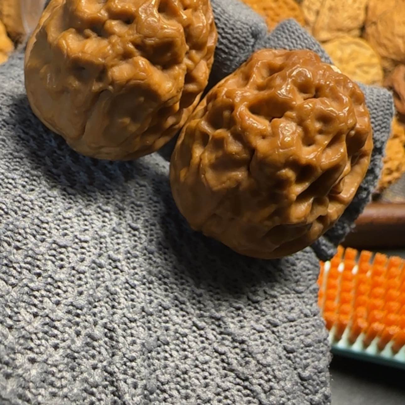 【闪购商品】文玩核桃把件38尺 凤眼疙瘩包