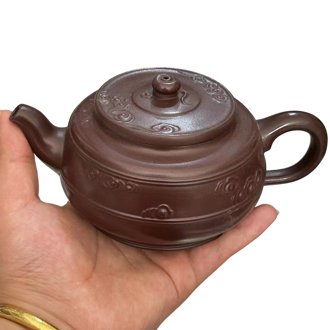 宜兴精品紫砂壶一个