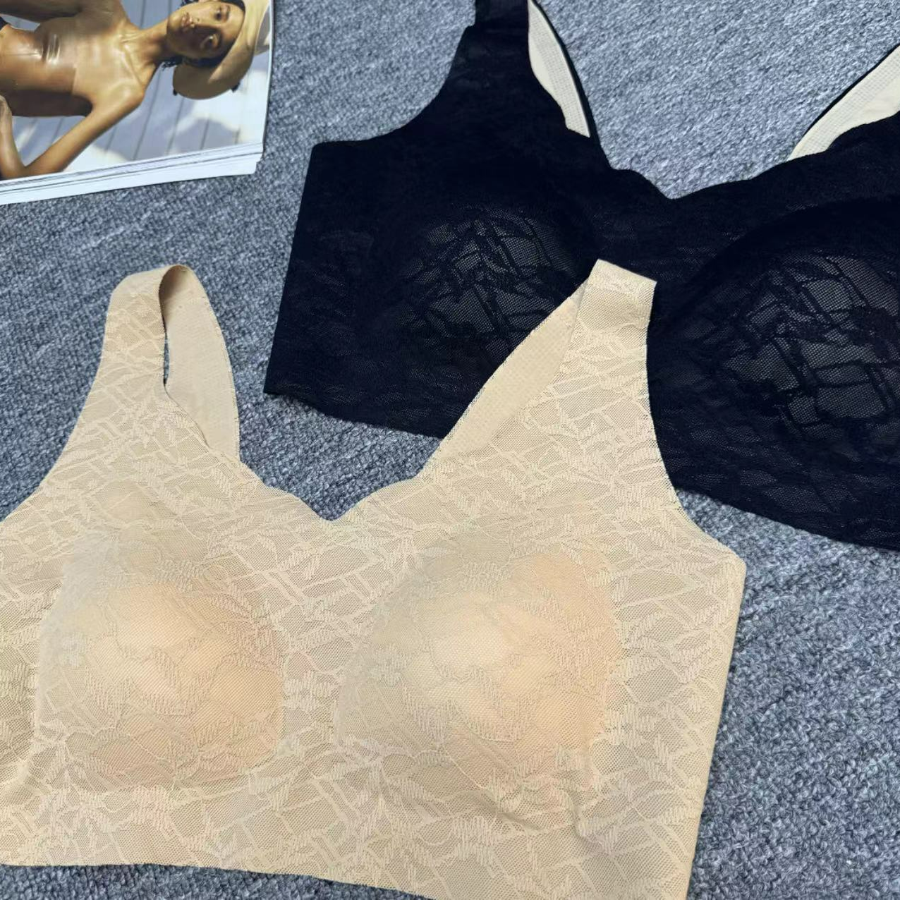 【AMIA阿咪精选】蕾丝背心 D12B4037